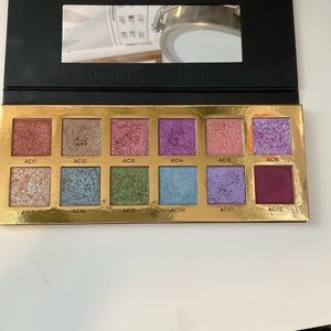 COPY - adept cosmetics plain jane eyeshadow palette